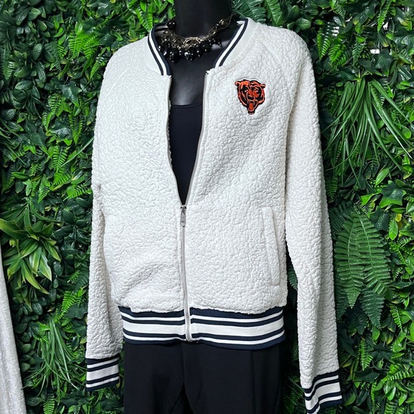 Chicago Bears Bomber Jacket Women Medium NFL Team Apparel White Teddy 3100 - Picture 1 of 8